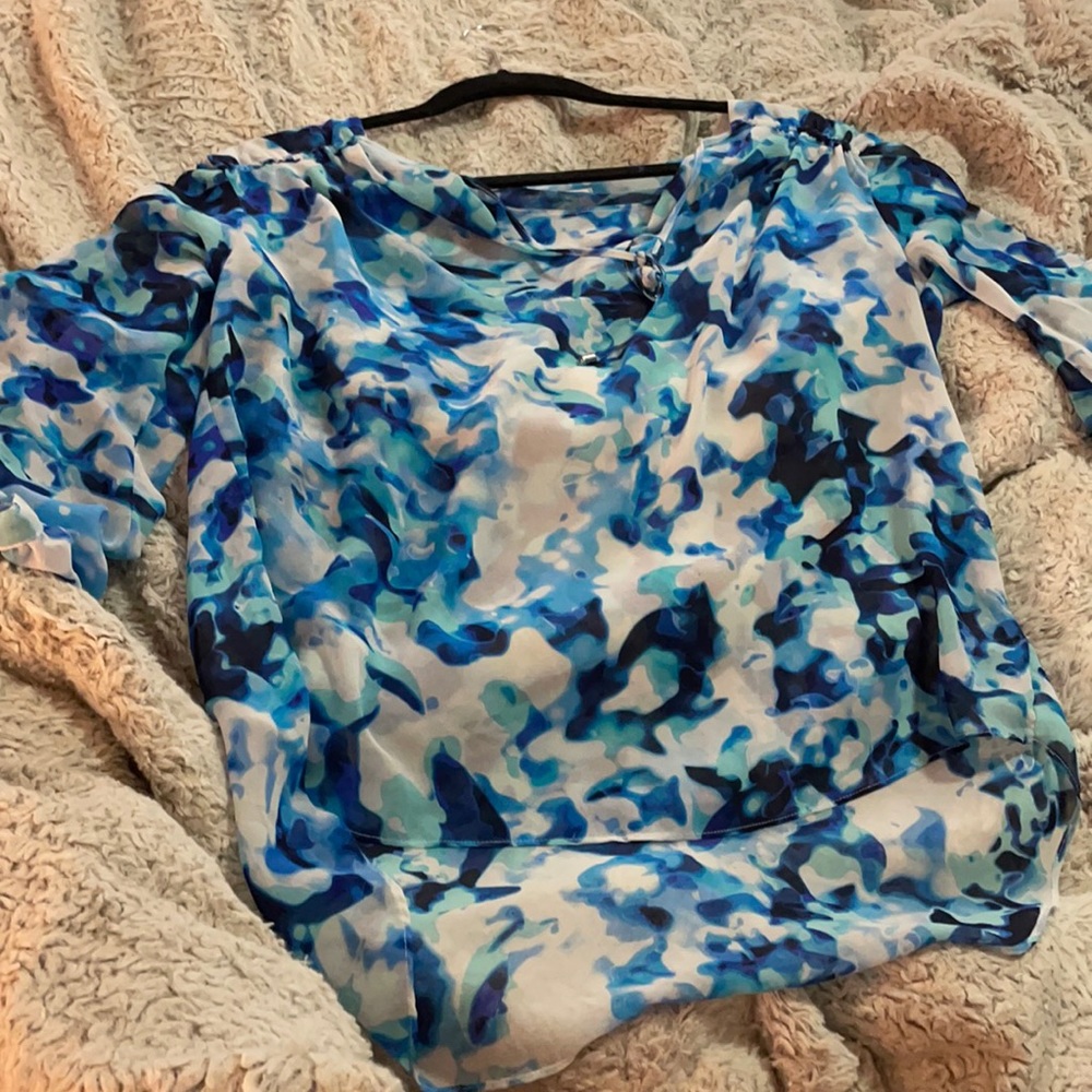 Jennifer Lopez size medium shirt